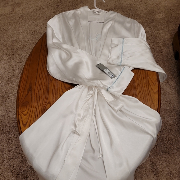 Embroidered "Bride" robe, size XL, NEW - Picture 1 of 10